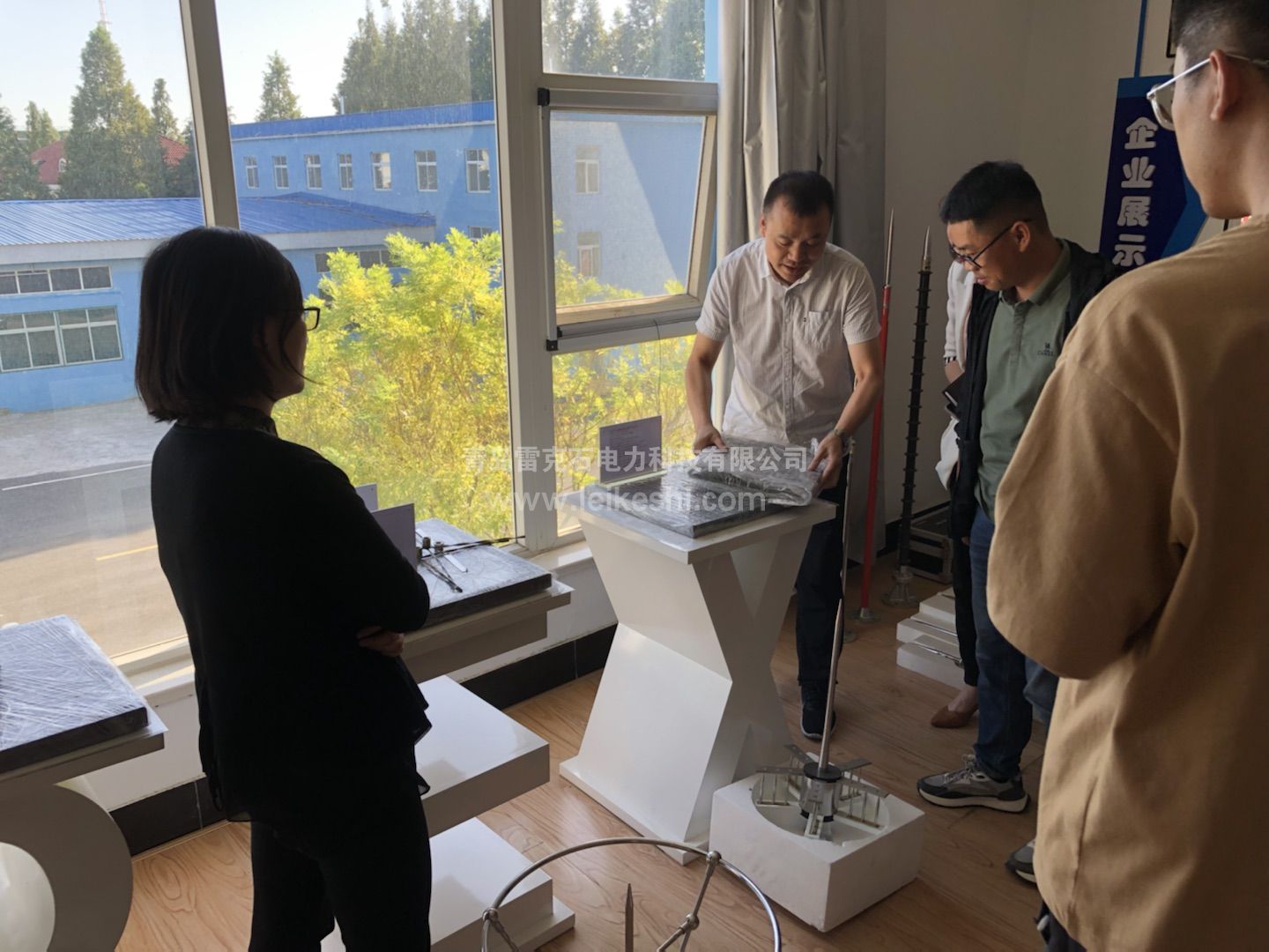 1663663285474869.jpg cd5189e1-13d3-4baa-91b6-a47eaf0d4b20.jpg